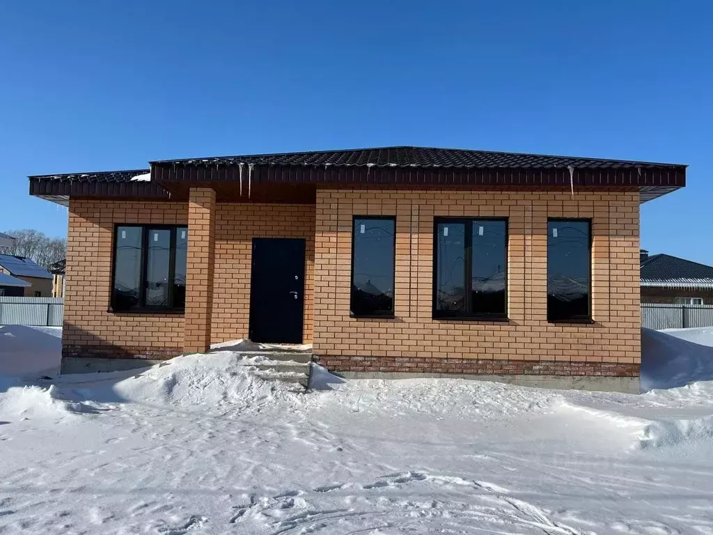 Дом в Башкортостан, Уфа городской округ, с. Нагаево ул. Советская, 13 ... - Фото 0