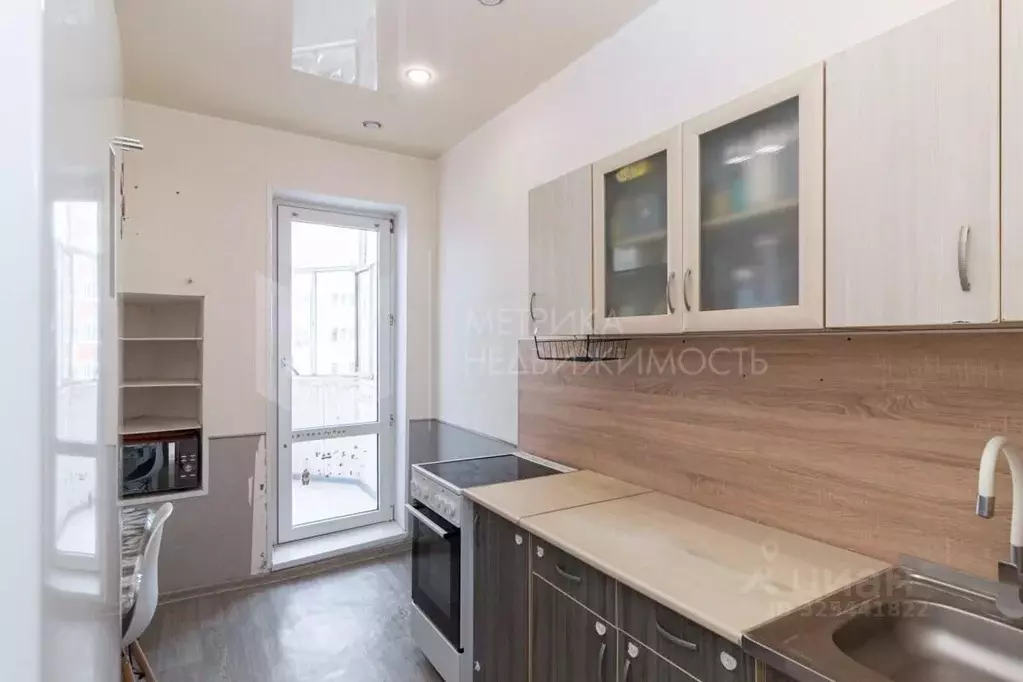 2-к кв. Тюменская область, Тюмень ул. Муравленко, 7 (55.0 м) - Фото 1