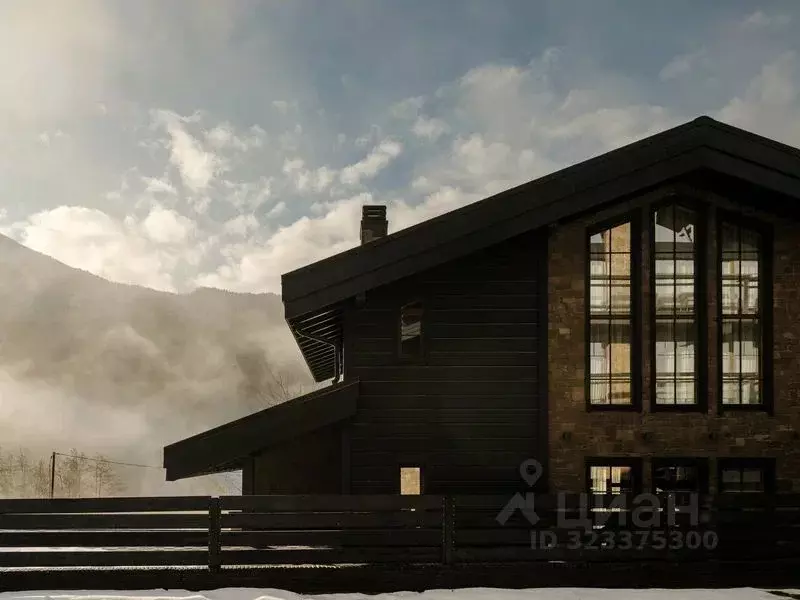 Дом в Краснодарский край, Сочи Красная Поляна пгт, ул. Дальняя (300 м) - Фото 2