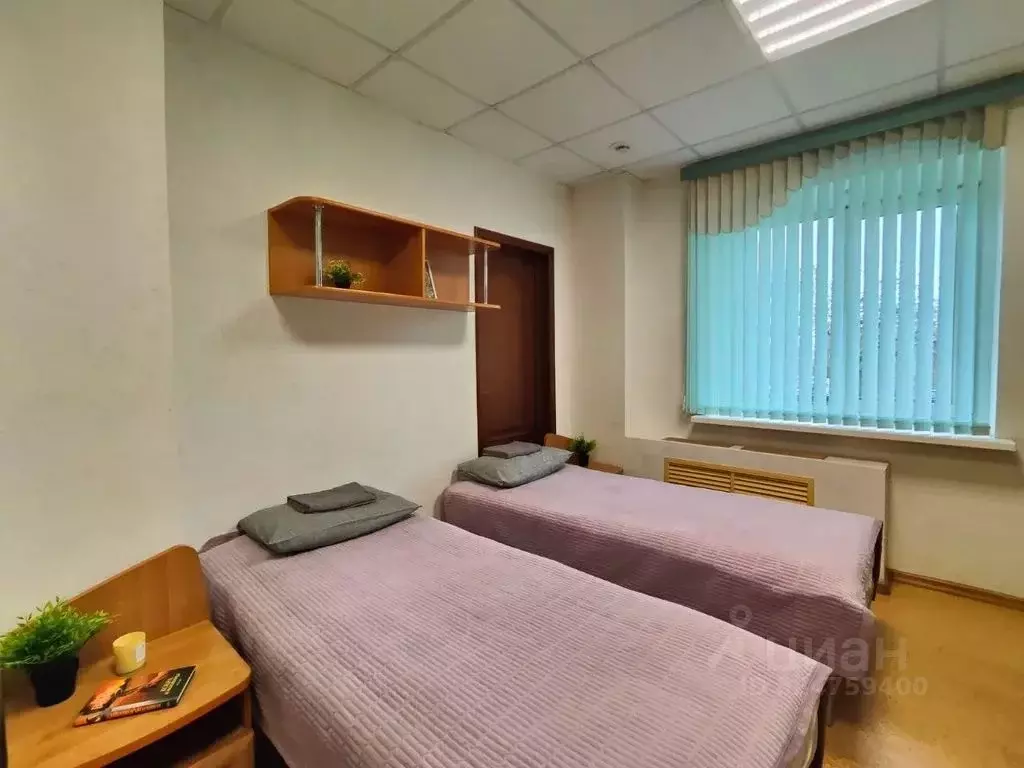 Комната Челябинская область, Миасс просп. Октября, 21 - Фото 1