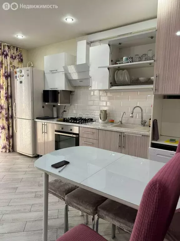 3-комнатная квартира: Сочи, микрорайон Мамайка, Крымская улица, 67/1 ... - Фото 2