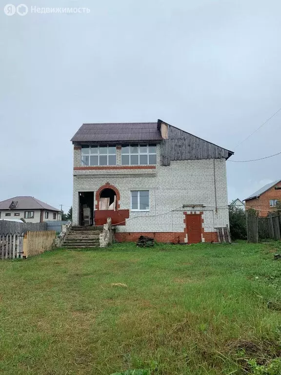 Дом в Ялуторовск, улица Градостроителей (160 м) - Фото 2
