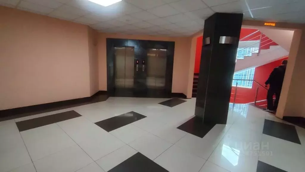 Офис в Санкт-Петербург пл. Конституции, 7 (61 м) - Фото 1