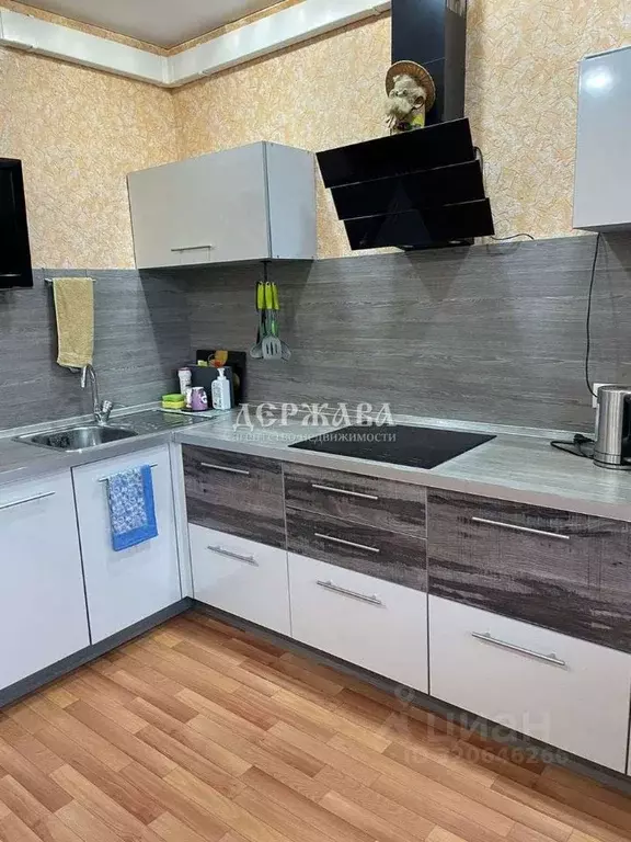 2-к кв. Белгородская область, Старый Оскол Дубрава мкр, 1 кв-л,  (58.0 ... - Фото 1