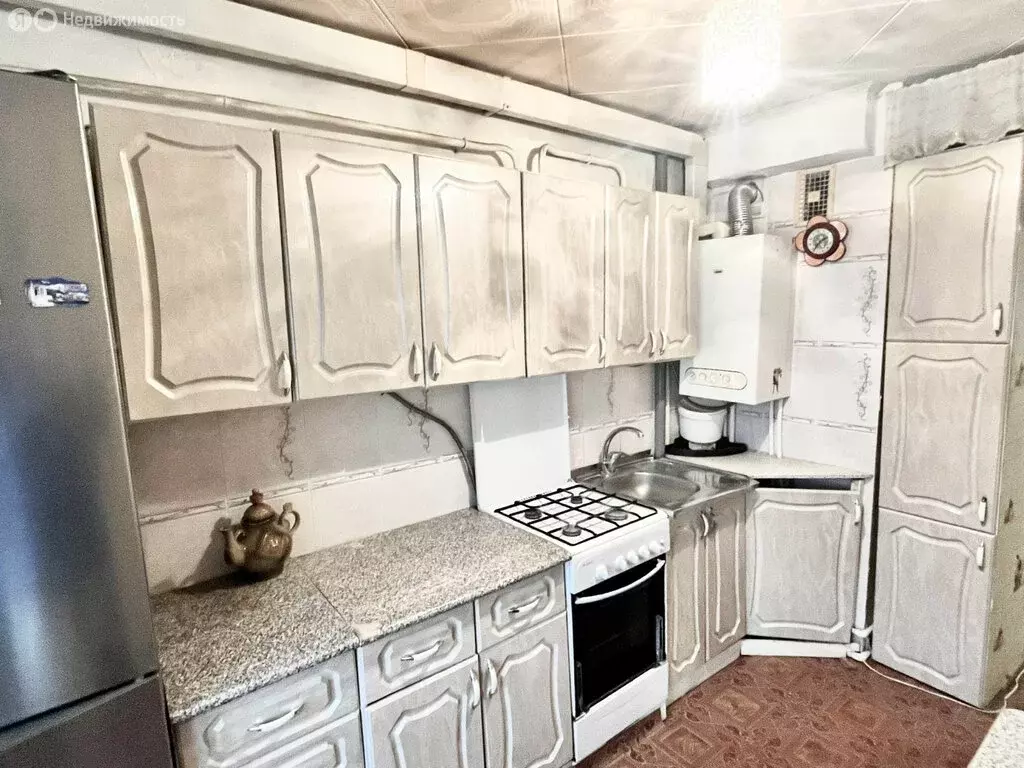 3-комнатная квартира: село Айша, Садовая улица, 36 (62.6 м) - Фото 1