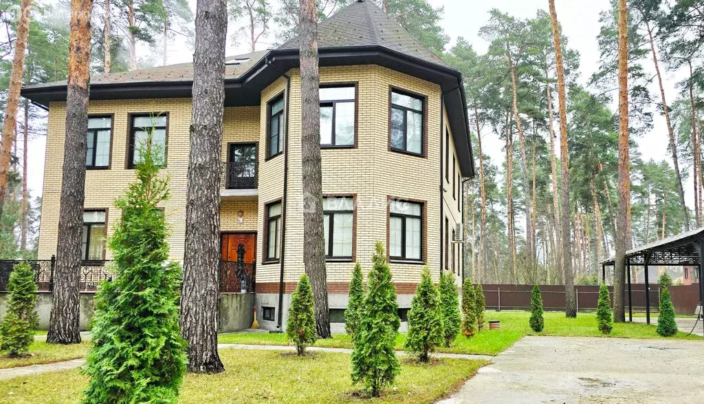 Дом в посёлок городского типа Кратово, улица Гоголя (681 м) - Фото 1