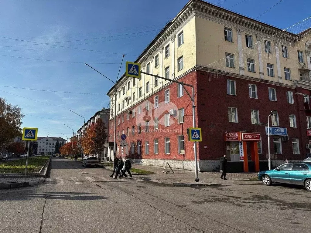 Торговая площадь в Кемеровская область, Междуреченск Коммунистический ... - Фото 1