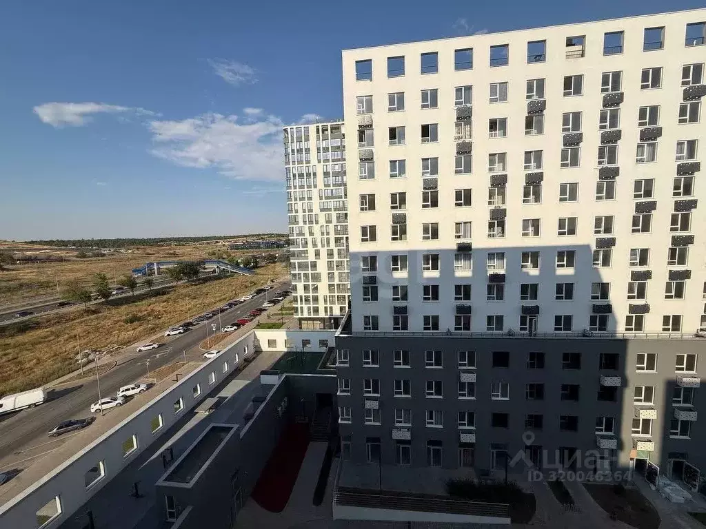 2-к кв. Крым, Симферополь просп. Александра Суворова (61.5 м) - Фото 0