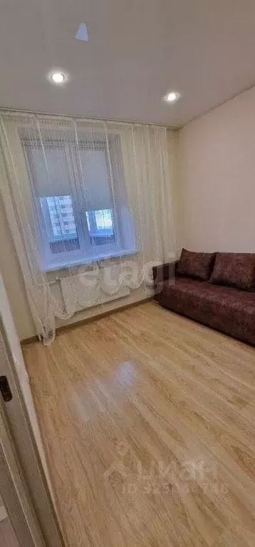 2-к кв. Тюменская область, Тюмень ул. Тимофея Чаркова, 79к1 (36.0 м) - Фото 2