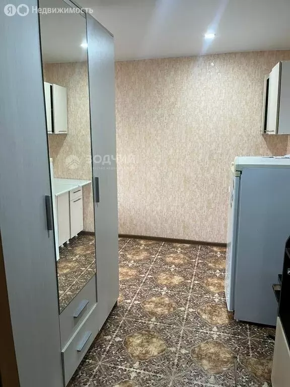 1к в 4-комнатной квартире (18 м) - Фото 2