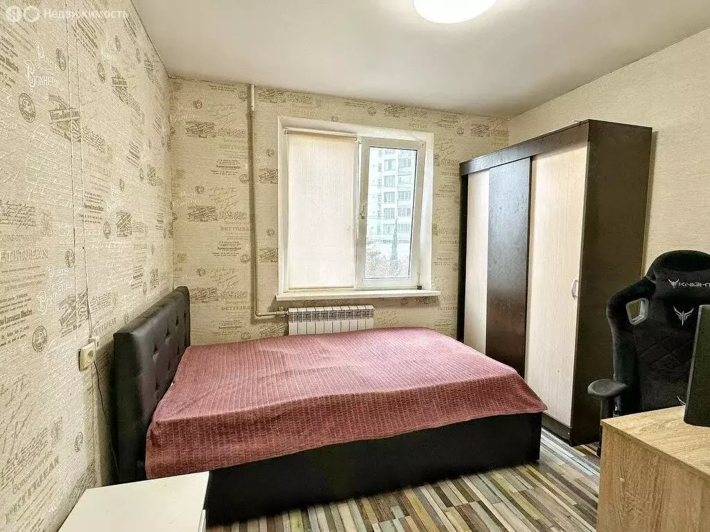 4-комнатная квартира: Севастополь, улица Александра Маринеско, 4Б ... - Фото 1