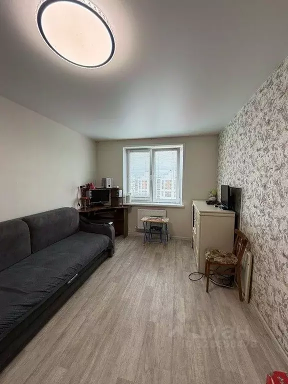 1-к кв. Чувашия, Чебоксары бул. Солнечный, 6к1 (32.9 м) - Фото 1