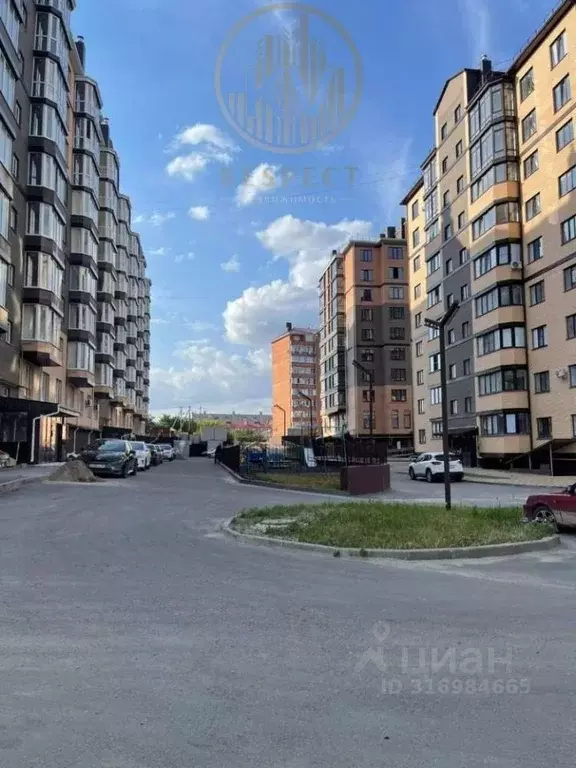 2-к кв. Ставропольский край, Ессентуки ул. Шмидта, 100 (71.4 м) - Фото 0