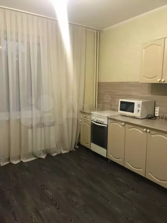 1-к. квартира, 40 м, 1/10 эт. - Фото 0