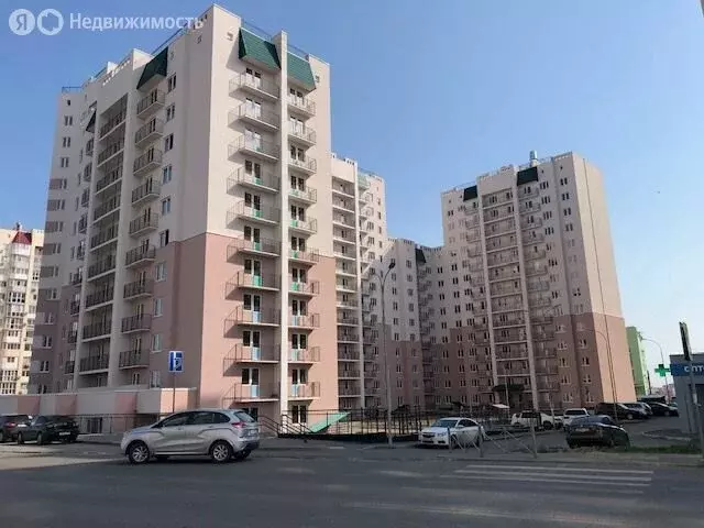 3-комнатная квартира: Саратов, улица имени Ю.И. Менякина, 6 (72.9 м) - Фото 0