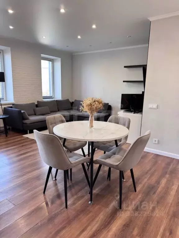 2-к кв. Калининградская область, Гурьевский муниципальный округ, пос. ... - Фото 1