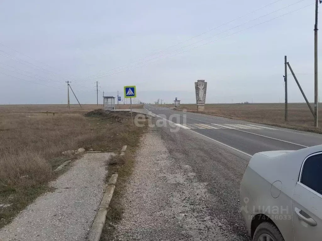 Участок в Крым, Сакский район, с. Штормовое ул. Ленина (6.0 сот.) - Фото 0