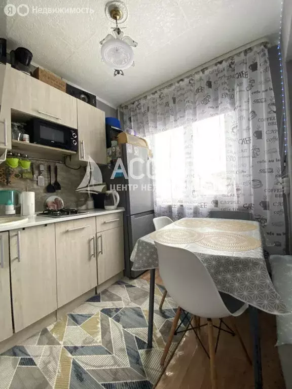 2-комнатная квартира: Омск, улица 50 лет ВЛКСМ, 4 (43.5 м) - Фото 1