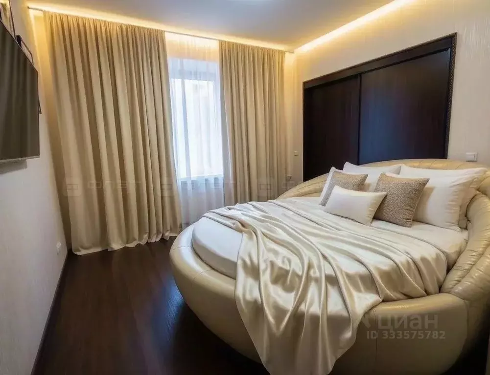 3-к кв. Татарстан, Казань ул. Сибгата Хакима, 60 (111.1 м) - Фото 1