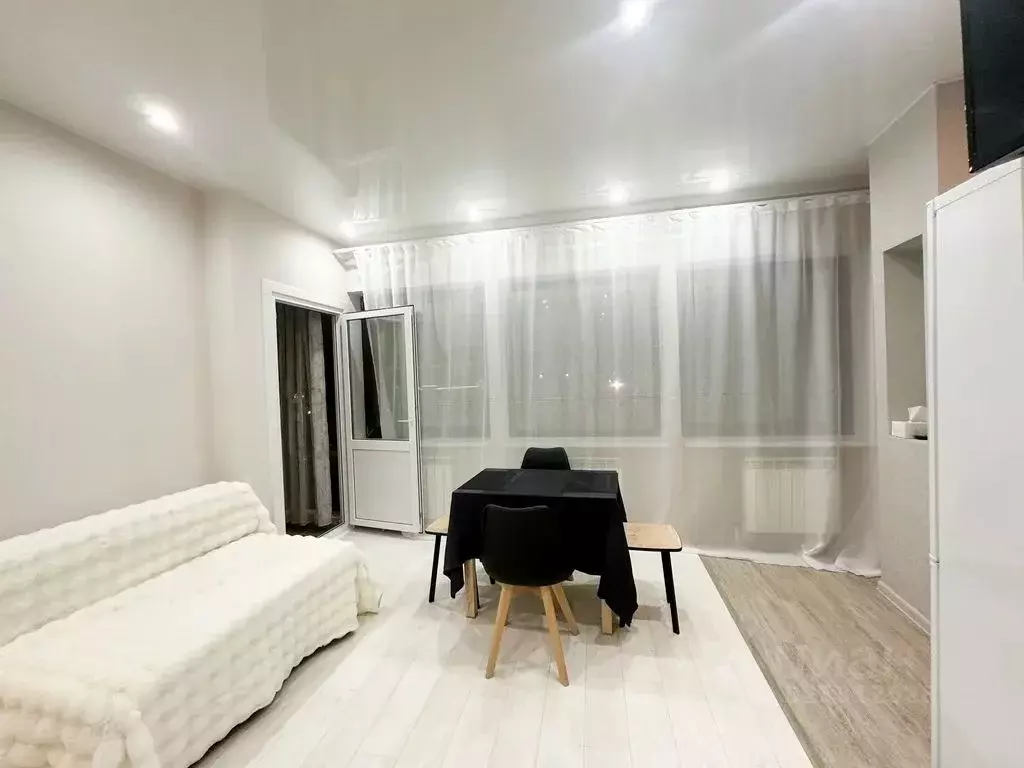 2-к кв. Сахалинская область, Южно-Сахалинск ул. Алексея Максимовича ... - Фото 1