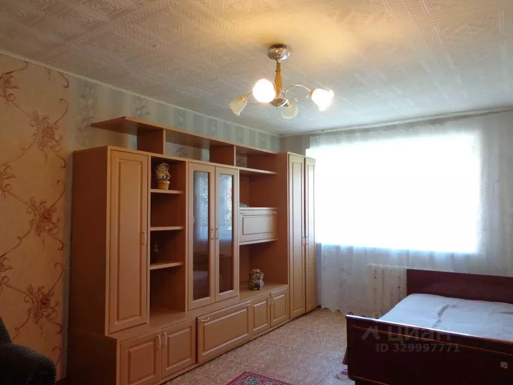 1-к кв. Омская область, Омск просп. Космический, 20 (34.0 м) - Фото 1