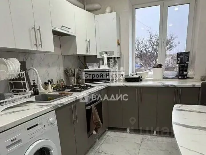 3-к кв. Крым, Ленино пгт ул. Лесная, 7 (71.7 м) - Фото 2