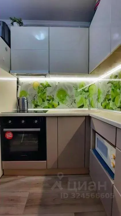 2-к кв. Хакасия, Саяногорск Саяногорск городской округ, Заводской мкр, ... - Фото 1