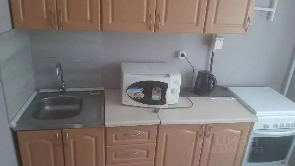 1-к кв. Омская область, Омск ул. 70 лет Октября, 10/2 (36.0 м) - Фото 1