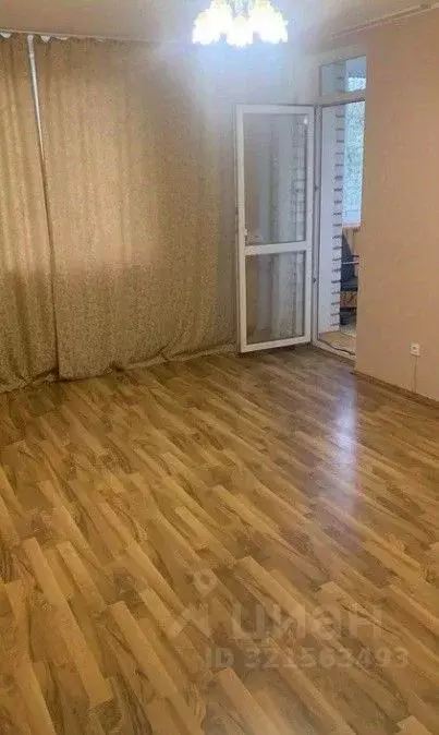 Студия Свердловская область, Екатеринбург ул. Славянская, 49 (33.0 м) - Фото 1