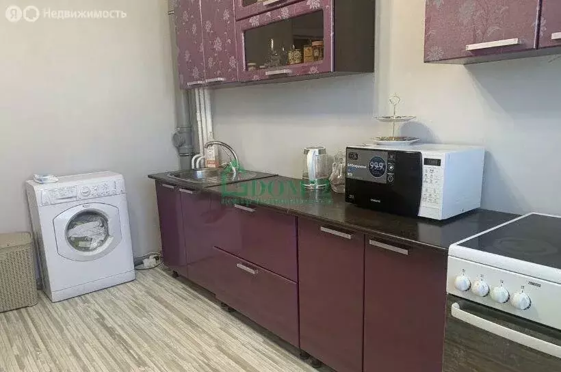 2-комнатная квартира: Тобольск, 10-й микрорайон, 86 (56.4 м) - Фото 2
