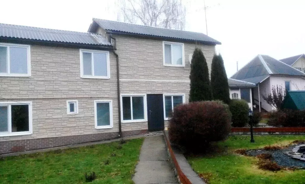 Дом в посёлок городского типа Михнево, улица Льва Толстого (275 м) - Фото 1