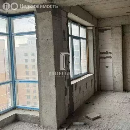 1-комнатная квартира: Махачкала, проспект Насрутдинова, 30 (50 м) - Фото 0