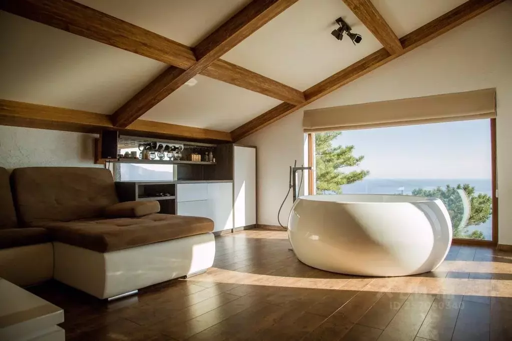 Дом в Крым, Ялта муниципальный округ, Восход пгт  (350 м) - Фото 1