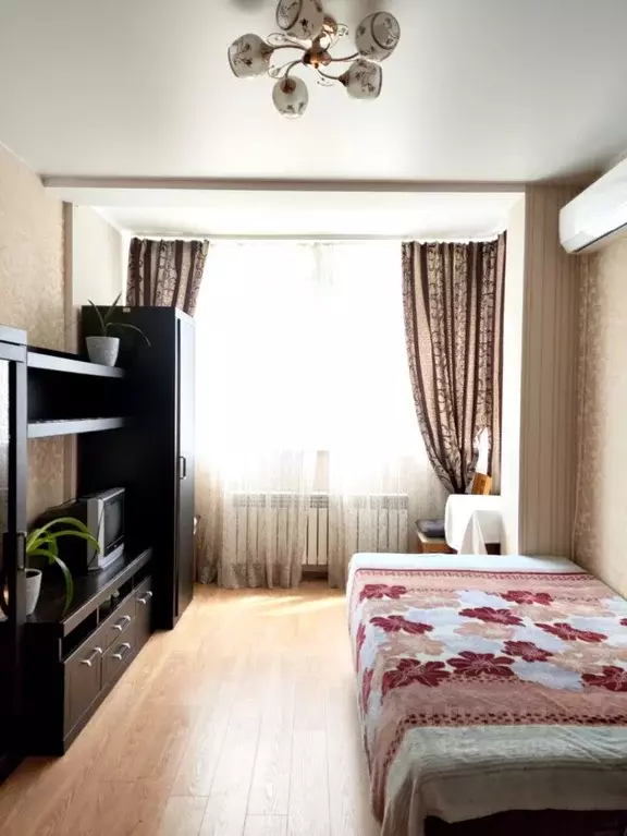 2-к кв. Краснодарский край, Геленджик Дивноморская ул., 37к9 (52.0 м) - Фото 0