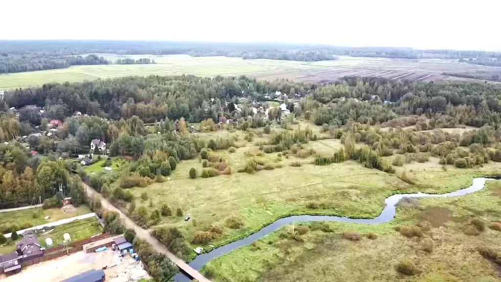 Участок в Ленинградская область, Приозерский район, Красноозерное ... - Фото 1