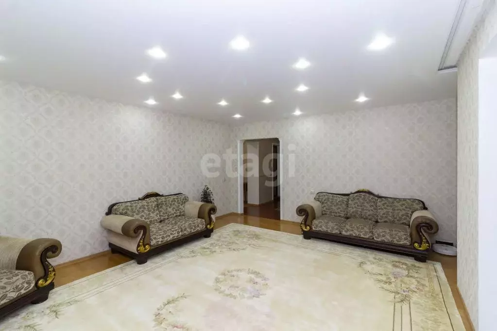 3-к кв. Тюменская область, Тюмень Паровозная ул., 9 (99.5 м) - Фото 1
