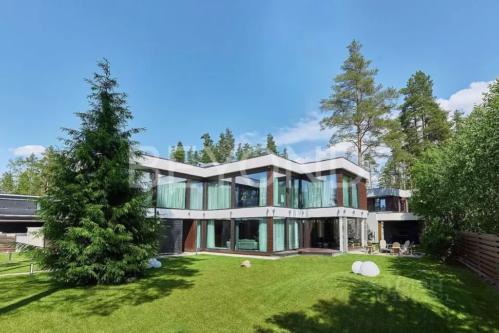 Дом в Ленинградская область, Выборгский район, Первомайское с/пос, Лес ... - Фото 1