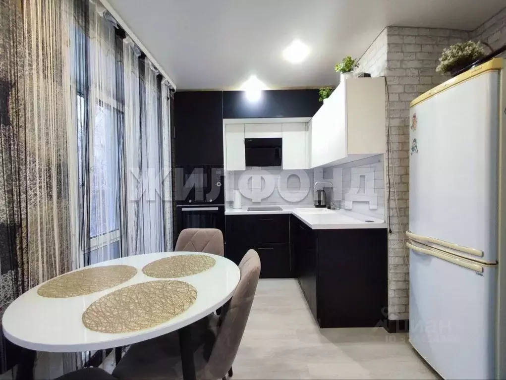 3-к кв. Томская область, Асино ул. Юрия Гагарина, 3 (59.0 м) - Фото 2