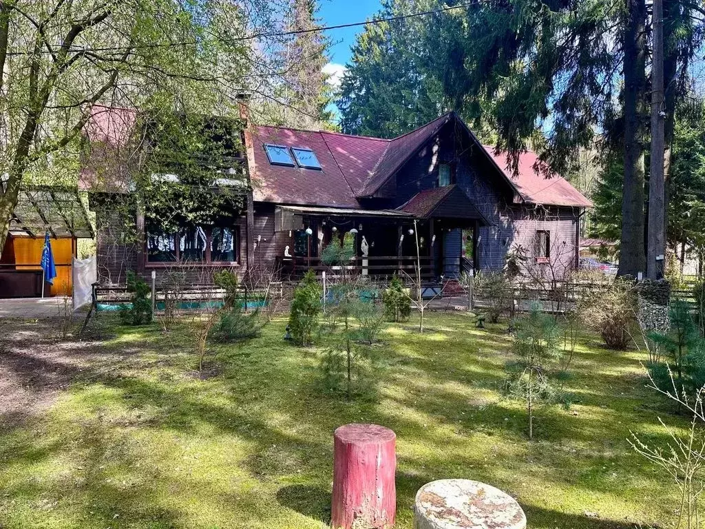 Дом в Санкт-Петербург пос. Комарово, ш. Приморское, 479 (250 м) - Фото 0