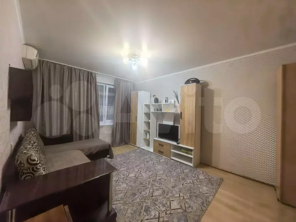 2-к. квартира, 50 м, 1/9 эт. - Фото 1