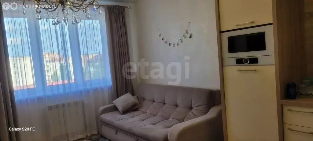 2-комнатная квартира: Тюмень, улица Муравленко, 10 (68 м) - Фото 1
