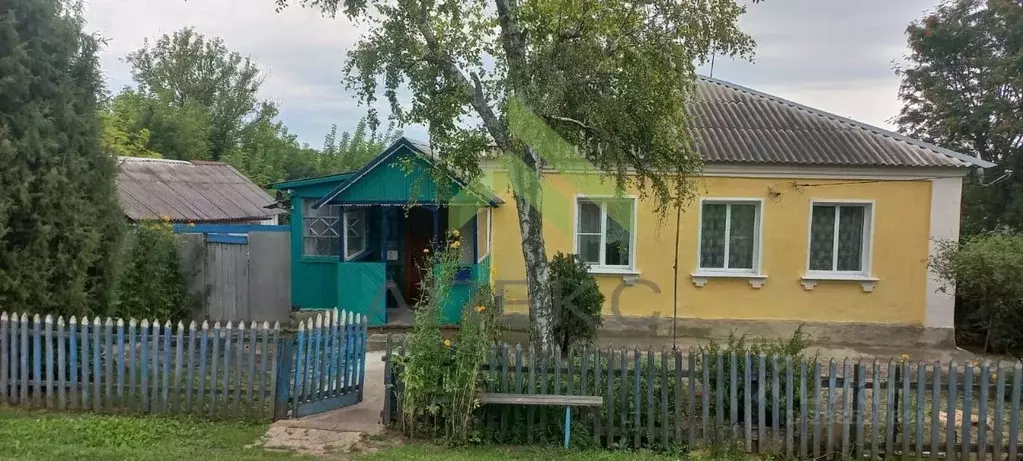 Дом в Воронежская область, Хохольское городское поселение, с. Хохол ... - Фото 0