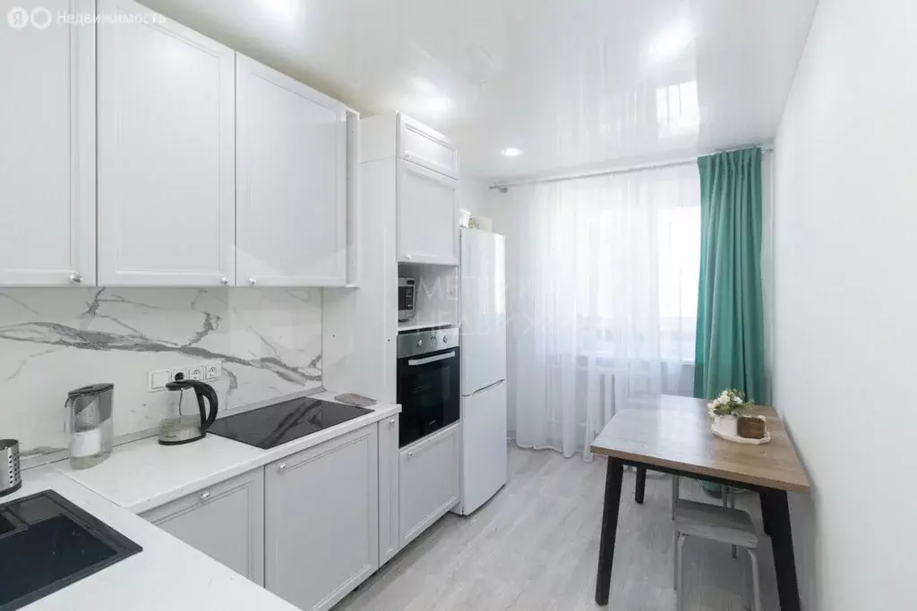 2-комнатная квартира: Тюмень, микрорайон Мыс, улица Малиновского, 4к1 ... - Фото 2