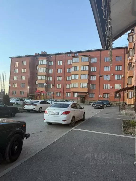 4-к кв. Северная Осетия, Владикавказ просп. Героев Отечества, 7 (76.0 ... - Фото 1