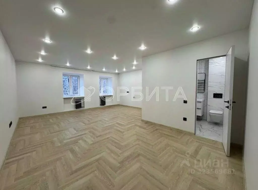 Студия Тюменская область, Тюмень ул. Ленина, 29 (35.3 м) - Фото 1