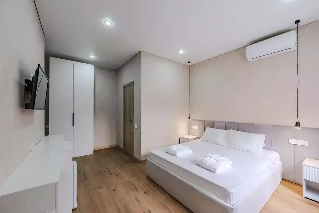 Комната Краснодарский край, Сочи Главная ул., 17/30 - Фото 1