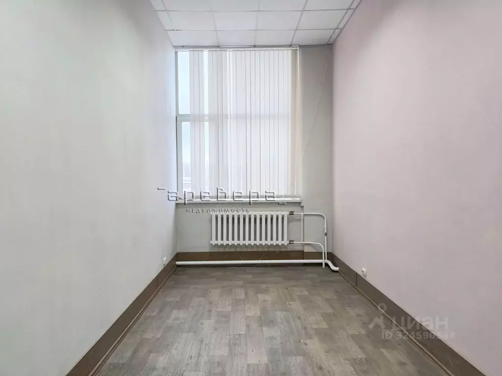 Офис в Красноярский край, Красноярск ул. Маерчака, 8с9 (18 м) - Фото 1