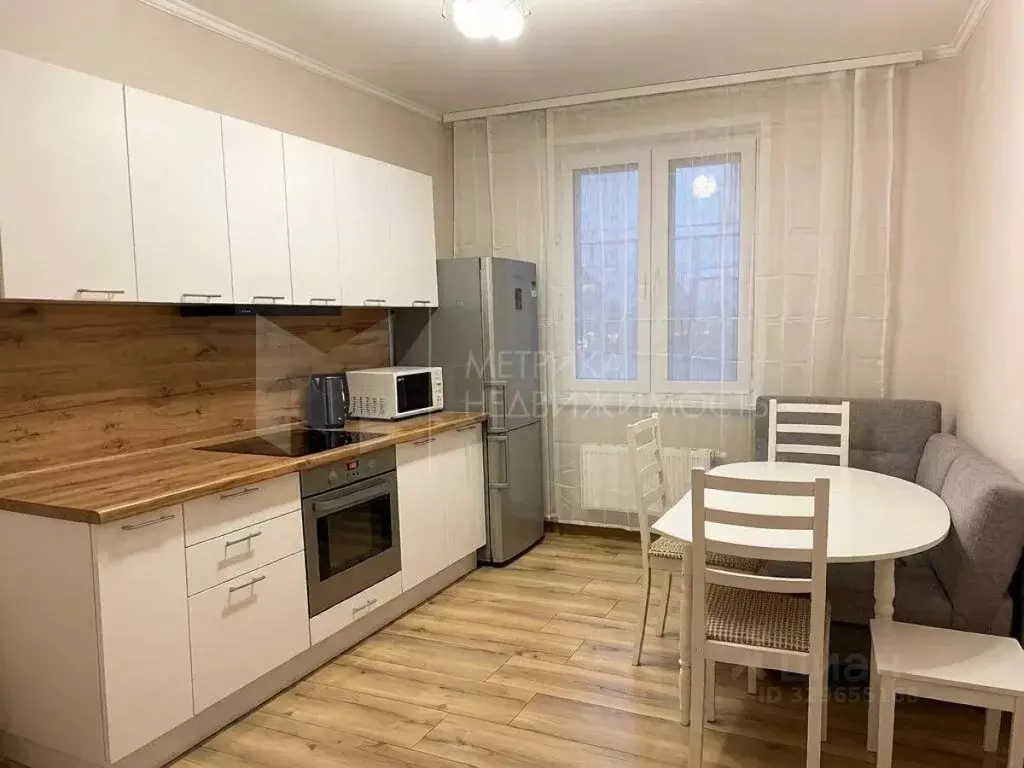 1-к кв. Тюменская область, Тюмень ул. Героев Космоса, 17 (37.0 м) - Фото 1