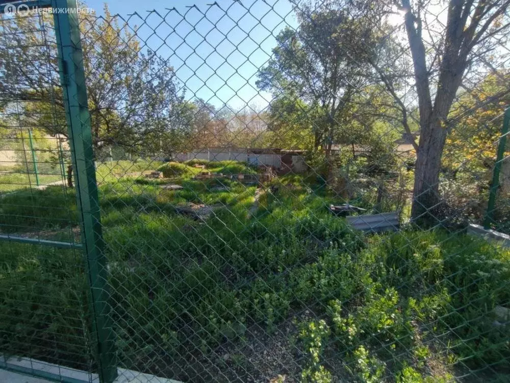 Участок в посёлок городского типа Новофёдоровка, Севастопольская улица ... - Фото 1