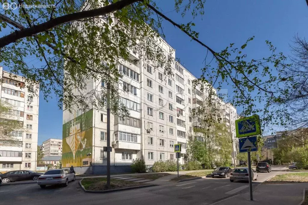 3-комнатная квартира: Барнаул, улица Островского, 8 (62.2 м) - Фото 1